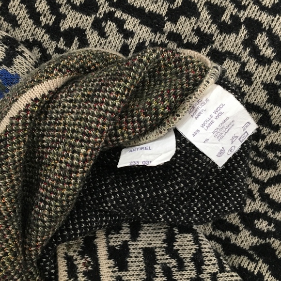 Vintage | JOYE + FUN | Floral Animal Print Sweater - Picture 7 of 7